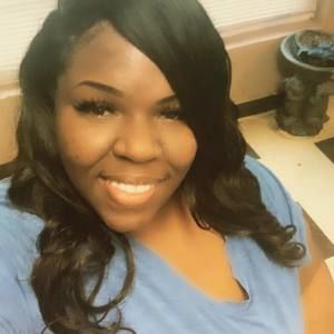 Meet your Posher, Khia